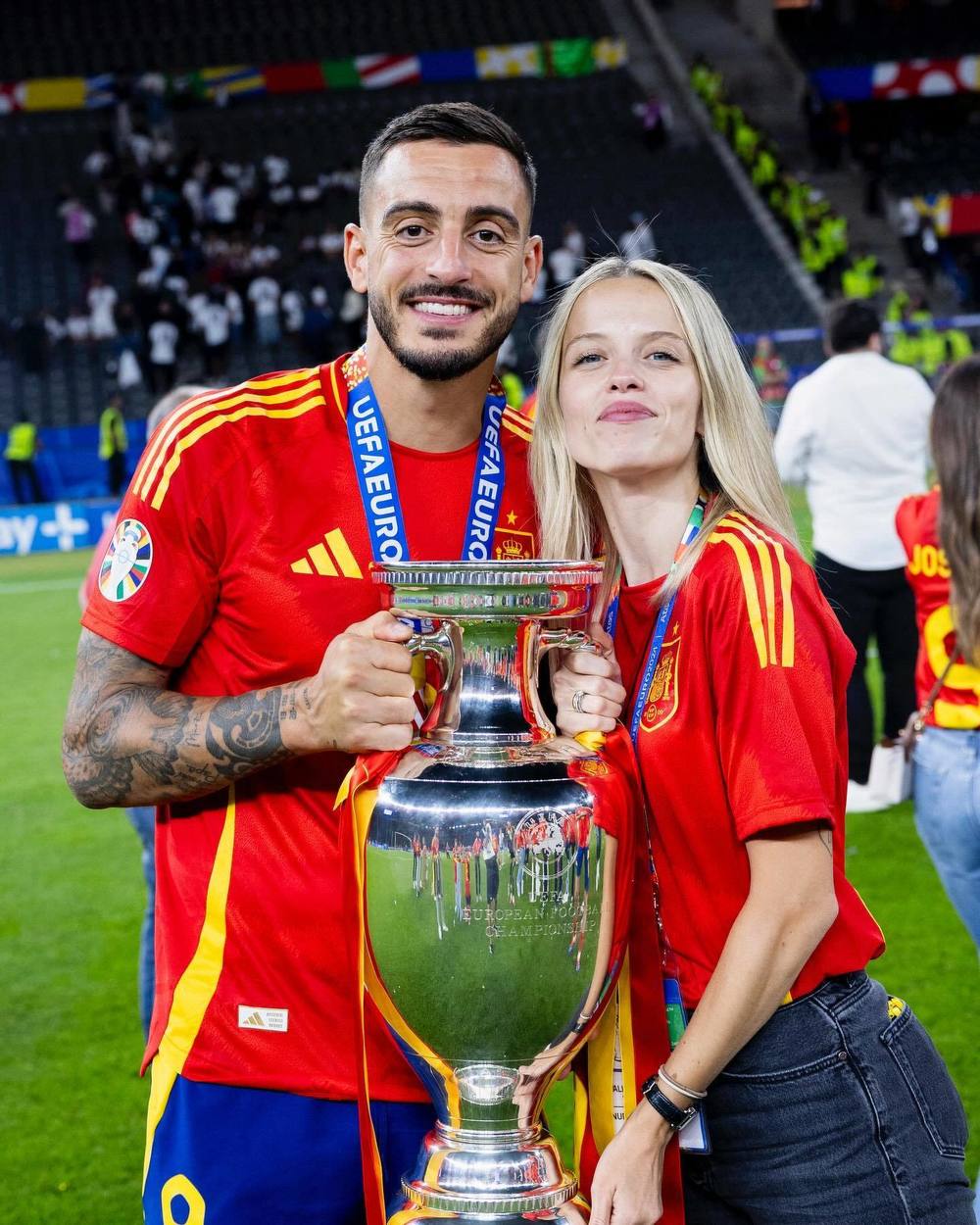 足球友谊赛中看到欧洲国家队壮丽的胜利